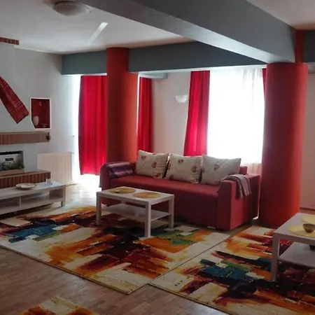 New Old Town Apartment *