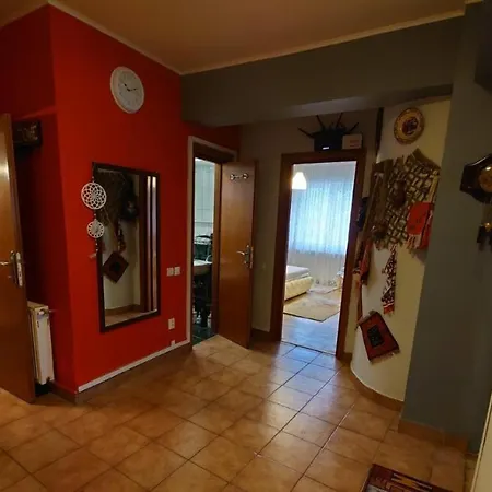 New Old Town Apartment *